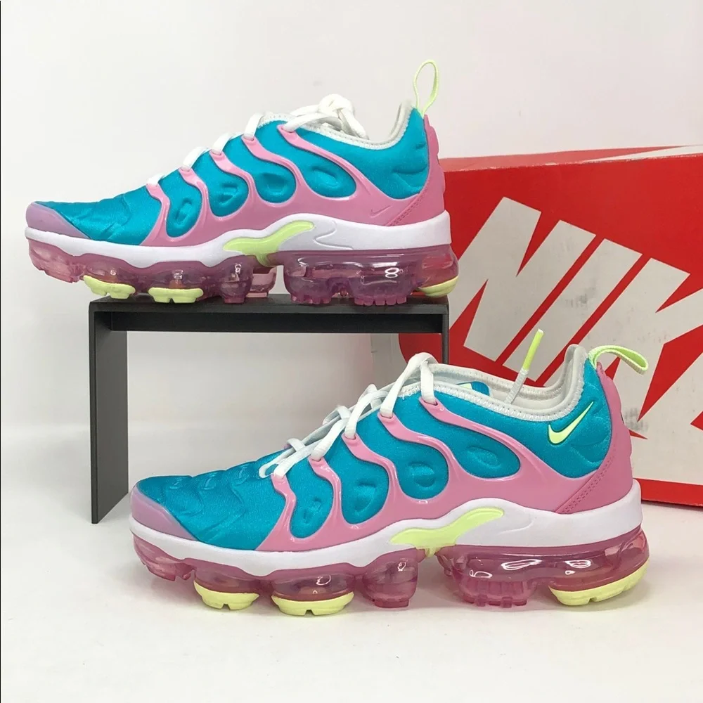 Nike Women’s Air Vapormax Plus CW7014-100 Easter Running Shoes - Size 6